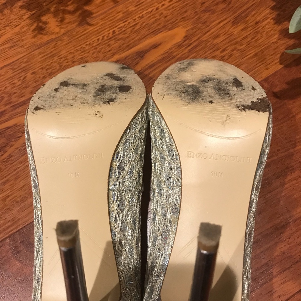 Mirror-Like Metallic Open Toe Pump - Picture 8 of 9